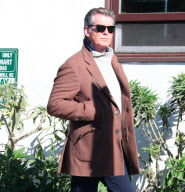 EXCLU Pierce Brosnan getting bold
