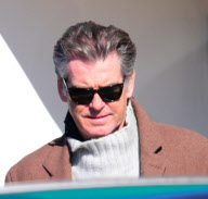 EXCLU Pierce Brosnan getting bold