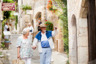 PORTRAIT - Roger Whittaker in Saint-Cirq-Lapopie (Homestory)