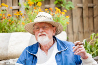 PORTRAIT - Roger Whittaker in Saint-Cirq-Lapopie (Homestory)