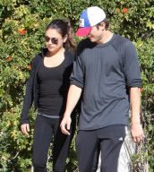 EXCLUSIVE - Ashton Kutcher and Mila Kunis get some fresh air