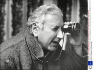 Michael Winner On The Set Of His Film 'a Chorus Of Disapproval' In Scarborough.