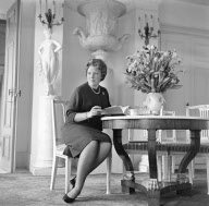 Retro Queen Beatrix