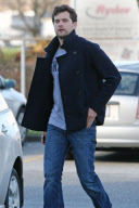 *EXCLUSIVE* Joshua Jackson preps for his move to SoCal [NO Canada]
