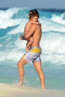 *EXCLUSIVE* Orlando Bloom teaches Flynn the lessons of the Sea
