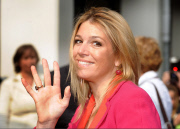  Princess Maxima attended the presentation of ''Girls and Technique'' at the Waerdenborch school in Holten.

