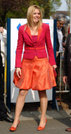  Princess Maxima attended the presentation of ''Girls and Technique'' at the Waerdenborch school in Holten.

