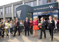  Princess Maxima attended the presentation of ''Girls and Technique'' at the Waerdenborch school in Holten.

