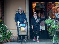Shannen Doherty And Husband Go Shopping