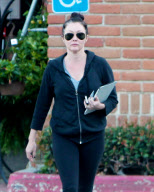 Shannen Doherty And Husband Go Shopping