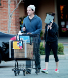 Shannen Doherty And Husband Go Shopping