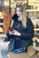 Whitney Port finds a Glass Terrarium for her Home 