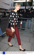 Taylor Swift out and about in London, Britain - 07 Nov 2012