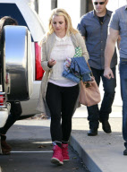 Britney Spears Takes Her Family To An Indoor Playground 
