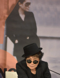 Yoko Ono Retrospektive in der Frankfurter Kunsthalle Schirn