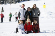 Die niederländische Königsfamilie beim Fototermin in Lech