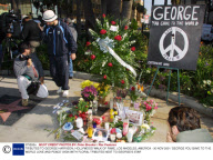 TRIBUTES TO GEORGE HARRISON, HOLLYWOOD WALK OF FAME, LOS ANGELES, AMERICA - 30 NOV 2001
