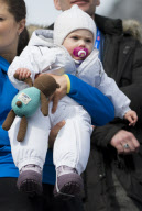 Prinzessin Victoria mit Tochter Estelle und Prinz Daniel beim Langlauf in Val di Fiemme