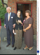 Referendum Party Leader Sir James Goldsmith And Members Of His Family Vote In Ham This Morning. Pictured With Daughter Jemima Khan And Wife Lady Annabel Goldsmith Sir James Died 19/7/97 