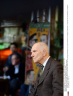 PARIS: "2012: Les Grandes Questions" sur France 5