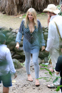 *EXCLUSIVE* Heidi Klum takes "Germany's Next Top Model" to Paradise