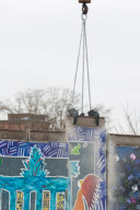 Abriss eines Mauerteils an der Eastside-Gallery 