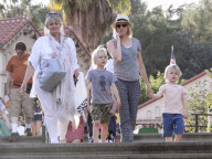 Exclusive... Naomi Watts and Her Mother Take The Kids to the Zoo 