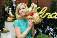 Actress Jennie Garth joined Lindt in NYC To Launch the Lindt GOLD BUNNY Celebrity Auction

