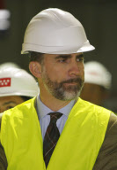 El Principe Felipe inaugura la prolongacion de la linea 9 de metro de Madrid.