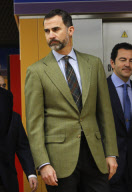 El Principe Felipe inaugura la prolongacion de la linea 9 de metro de Madrid.