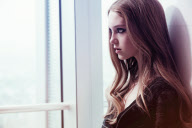 JEMMA BAINES SWINGING MODEL.