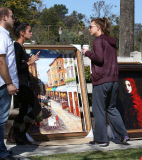 Britney Spears buys some hideous street art