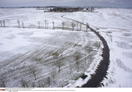 France, Vehicules bloques par la neige dans le Calvados