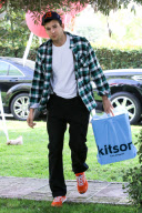 Ashton Kutcher is a Kitson Kind-of-Guy at a Kid's Birthday Party