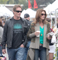 Cindy Crawford And Rande Gerber Go To The Farmer's Market