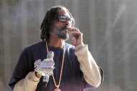 Snoop Dogg has a Smoking Good Time at the Ultra Music Festival [NO Germany, Austria]