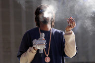 Snoop Dogg has a Smoking Good Time at the Ultra Music Festival [NO Germany, Austria]