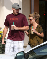 Britney Spears and David Lucado grab Starbucks and shop at Siany