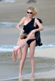 USA-AUS ONLY Karen Mulder and daughter Anna in Saint Barts 