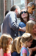 Ben Affleck sneaks in little kisses on Jennifer Garner