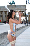 Micaela Schäfer als Osterbunny