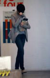 Anne Hathaway book shopping