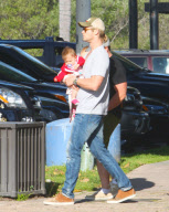 Chris Hemsworth And Family Go To Lunch