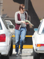 Agyness Deyn Leaves Locali