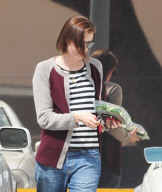 Agyness Deyn Leaves Locali