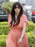 Pregnant Kim Kardashian & Kris Jenner Out For Lunch After Church 