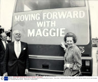 Baroness Thatcher - Pm - 1987 Mrs Thatcher Joins Her New Campaign Bus In Docklands With Mr Thatcher.... Picture Desk ** Pkt5749-423440