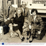 Baroness Thatcher Of Kesteven - Pm - 1976 At Home: Mr And Mrs Thatcher With Thier 23 Year Old Twins Carol And Mark. It Is No Secret That The Present Leader Of The Conservative Party Comes From More Humble Stock Than Most Of Her Upper Crust Predecesso