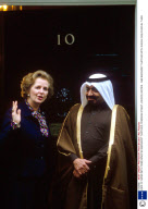 EMIR OF QATAR WITH PRIME MINISTER MARGARET THATCHER, DOWNING STREET, LONDON, BRITAIN - 1985