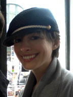 Anne Hathaway Book Shopping in NYC
